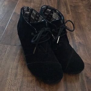 Toms black wedge bootie. Size 6.5